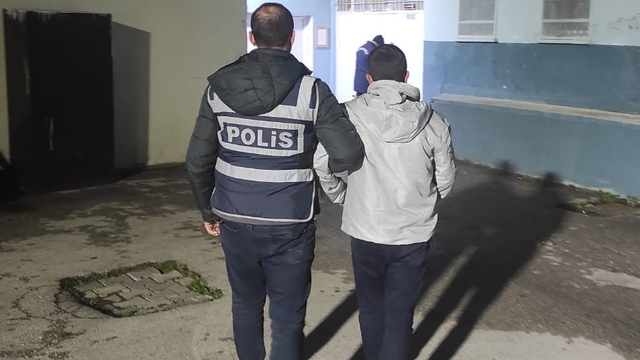 Kastamonu'da 11 yıl 11 ay kesinleşmiş hapis cezası bulunan firari hükümlü yakalandı