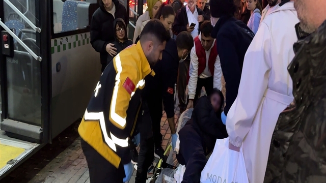 Otobüste kadını bıçaklayan şüphelinin madde bağımlısı ve sarhoş olduğu iddia edildi