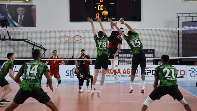 Voleybol: SMS Grup Efeler Ligi