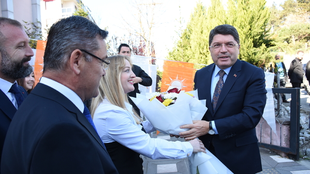 Adalet Bakanı Tunç, AK Parti'nin Bartın ve Amasra kongrelerinde konuştu: