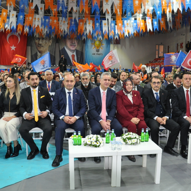 AK Parti Genel Başkan Yardımcısı Yalçın, Tepebaşı 6. Olağan İlçe Kongresi'n...