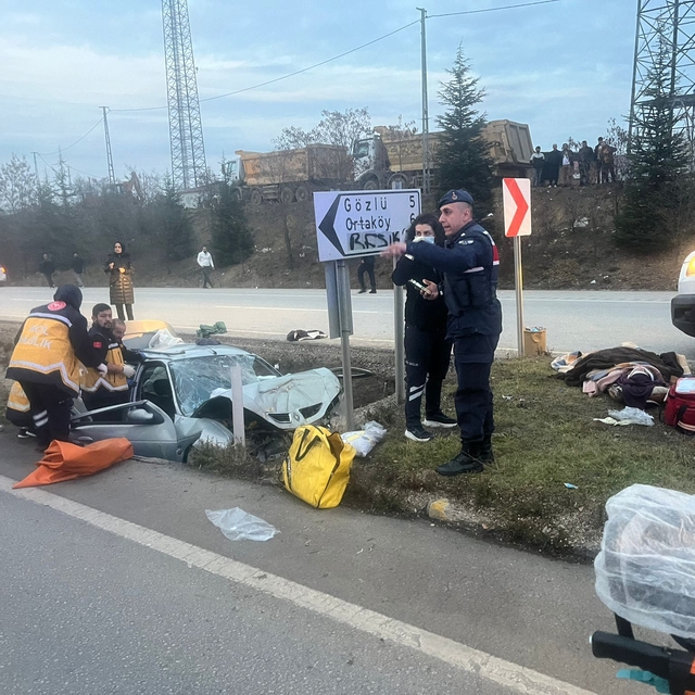 Karabük'te su kanalına düşen otomobilin sürücüsü öldü, 3 kişi yaralandı