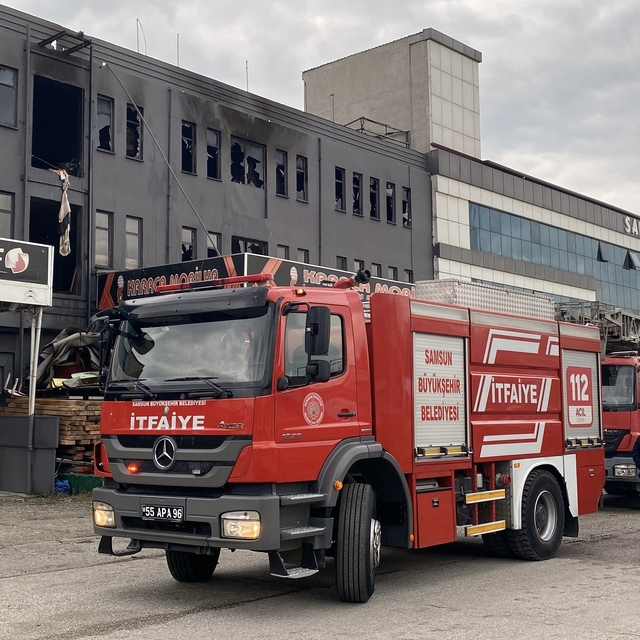 Mobilya imalathanesinde 1 yılda 3'üncü yangın