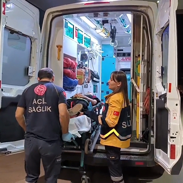 Otobüs terminalinde tartıştığı yolcu tarafından bıçaklandı