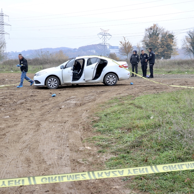 Sakarya'da bir kişi başından vurulmuş halde ölü bulundu