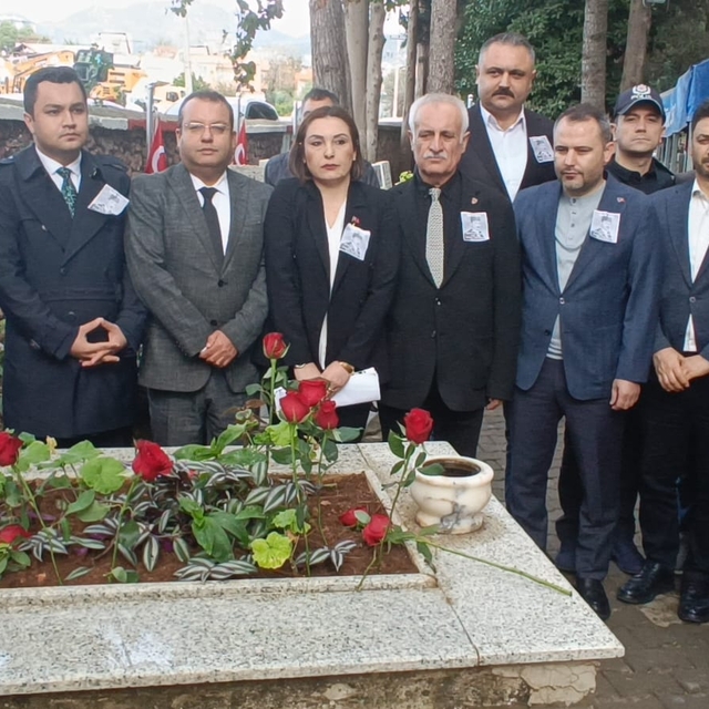 Adana'da şehit Kaymakam Saim Bey mezarı başında anıldı