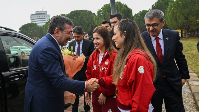 Cumhurbaşkanı Yardımcısı Yılmaz, Pamukkale Üniversitesi Akademik Yıl Açılışı'nda konuştu: