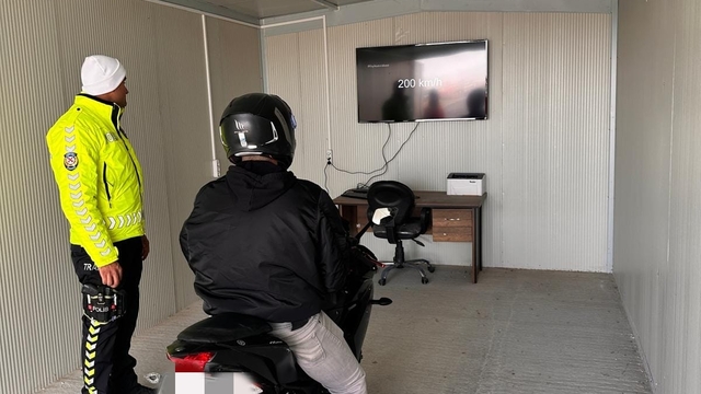 Niğde'de sürücü ve yolculara trafik kuralları anlatıldı