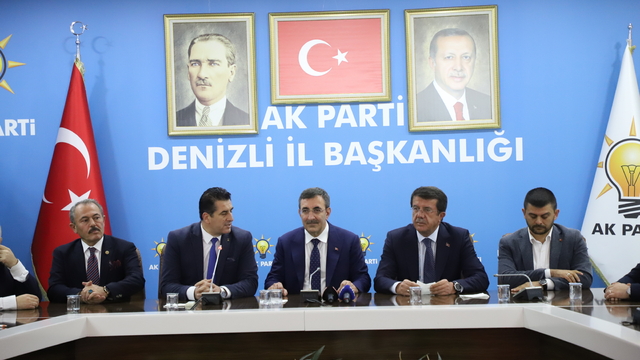 Cumhurbaşkanı Yardımcısı Yılmaz, AK Parti Denizli İl Başkanlığında konuştu: