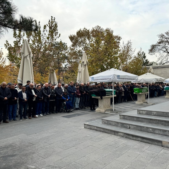 AK Parti Kocasinan Kadın Kolları Teşkilat Başkanı Küçük, son yolculuğuna uğ...