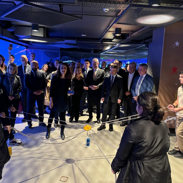 Sanayi ve Teknoloji Bakan Yardımcısı Çoştu, İzQ Dijital Deneyim Merkezi'nin...