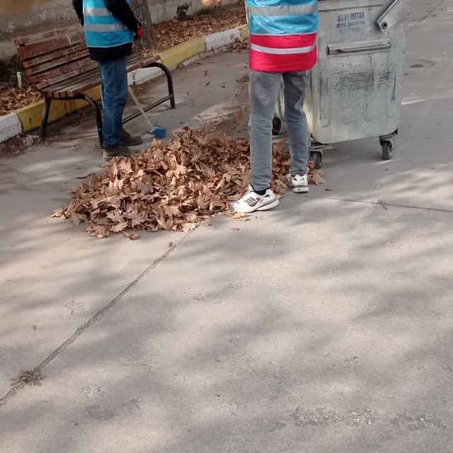 Çorum'da denetimli serbestlik yükümlüleri okullarda temizlik yaptı