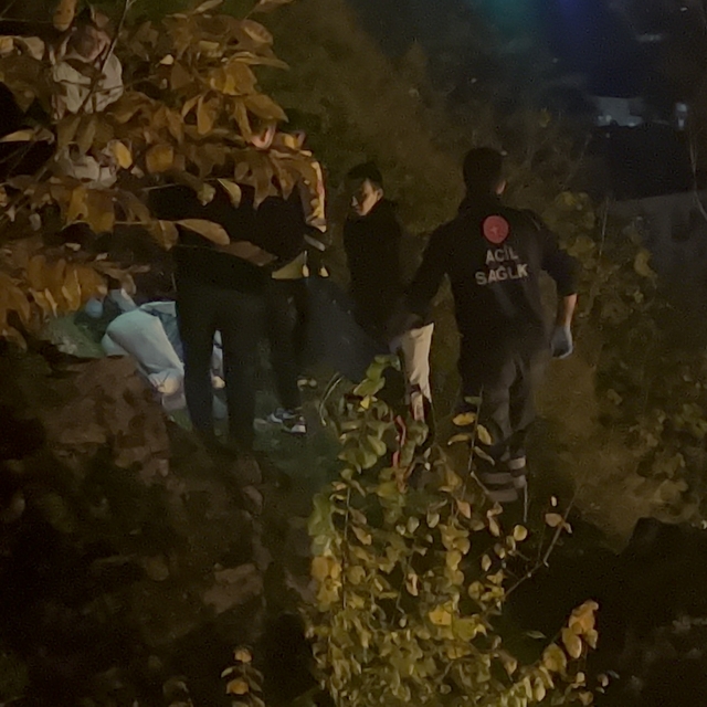 Surda manzara izlerken düşüp, ağır yaralandı