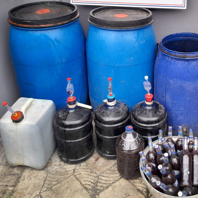 Tekirdağ'da 386 litre sahte içki ele geçirildi