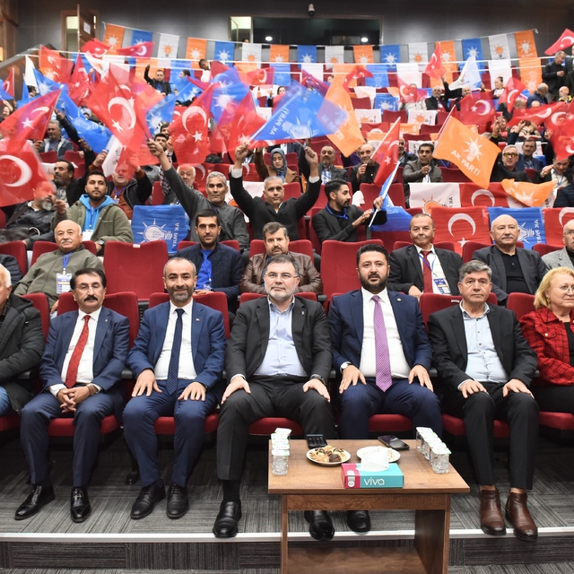 AK Parti Dikili 7. Olağan İlçe Kongresi yapıldı