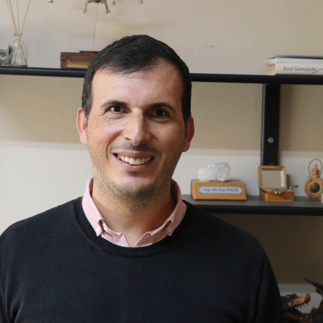 Zirai ilaçlama İHA'ları su tasarrufu sağlıyor