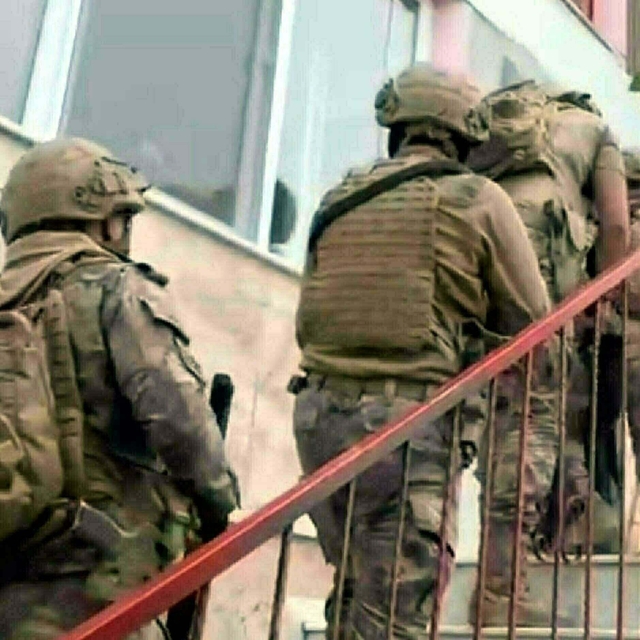 İzmir merkezli 3 ilde FETÖ operasyonu: 49 gözaltı