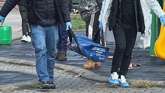 Sakarya'da bir kişi çocuk parkında silahla başından vurulmuş halde ölü bulundu