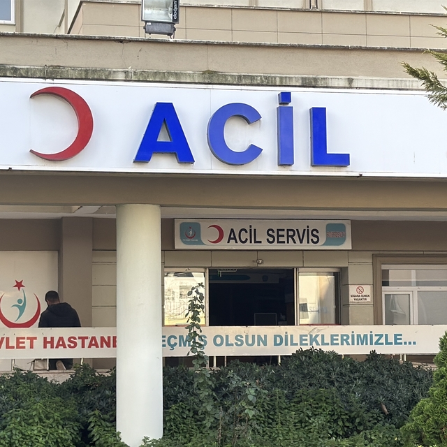 Kocaeli'de okulda birinci kattan düşen lise öğrencisi ağır yaralandı