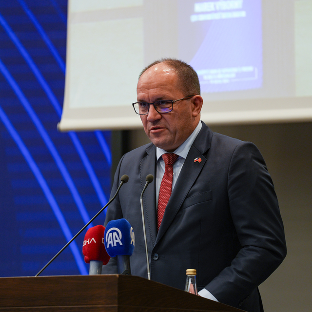 Çekya Tarım Bakanı Vyborny İzmir'de tarım ve hayvancılık forumuna katıldı