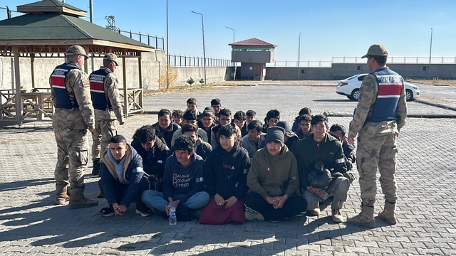 Kars'ta 28 düzensiz göçmen yakalandı