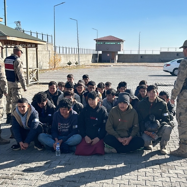Kars'ta 28 düzensiz göçmen yakalandı