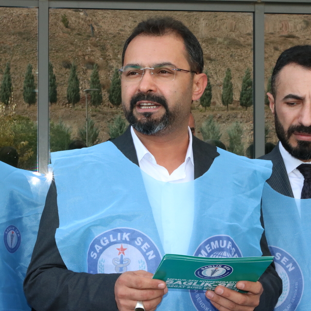 Sağlık-Sen Yozgat Şubesi'nden sağlık çalışanlarının haklarına ilişkin açıkl...