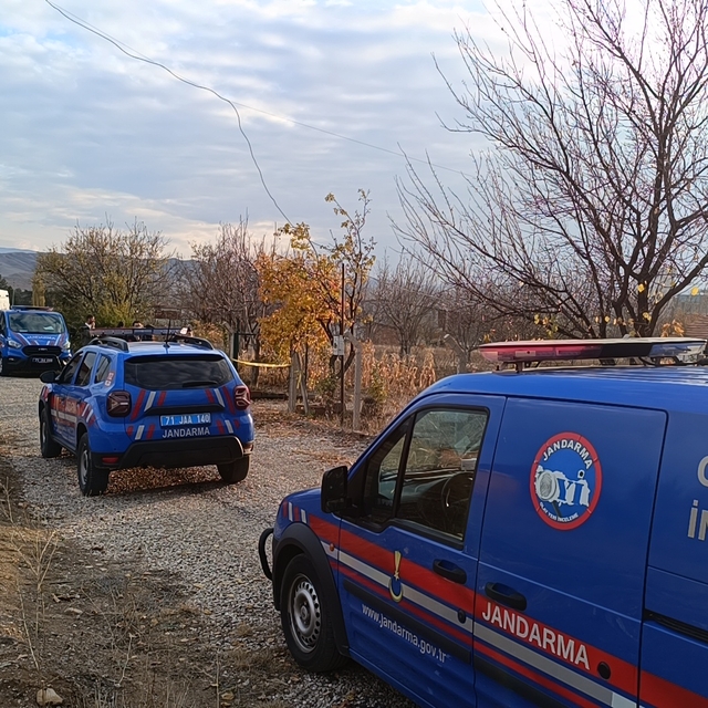 Kırıkkale'de bıçakla annesini yaralayıp eniştesini öldüren kişi gözaltına a...