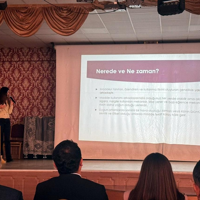 Pamukova'da "bağımlılıkla mücadele" ile "çocuk ihmali ve istismarı" konulu...