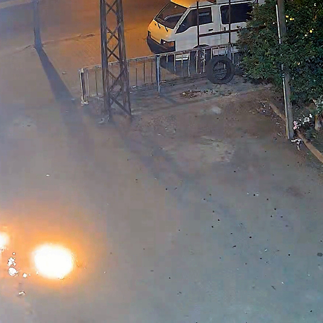 Yarım saat arayla 2 iş yerine molotofkokteyli attı; 'canım istedi' dedi