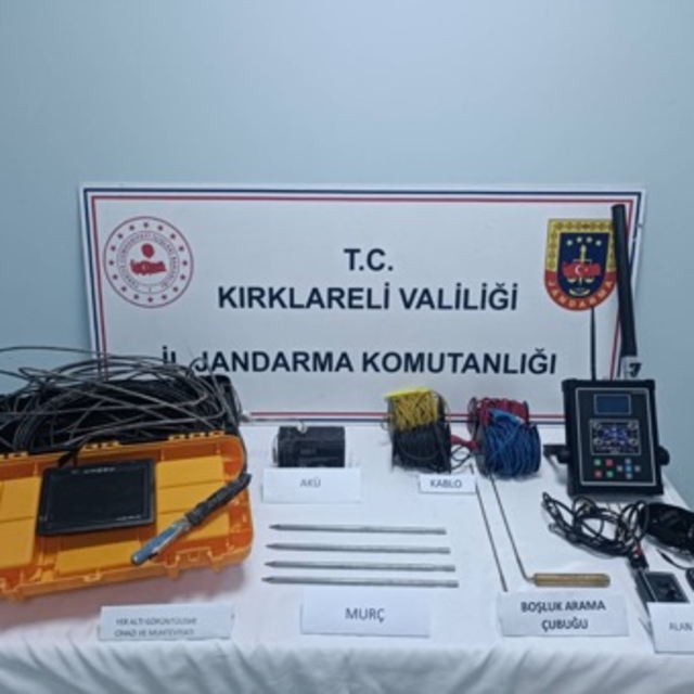Kırklareli'nde uyuşturucu ve kaçak kazı operasyonunda 8 şüpheli yakalandı