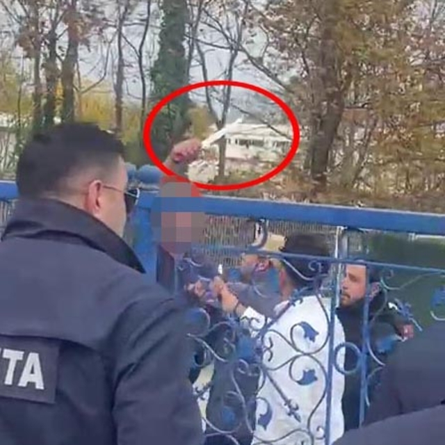 Fabrikaya denetime giden zabıta ekiplerine bıçaklı tehdit