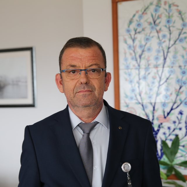 Annesinden nakledilen böbrekle hayata tutundu