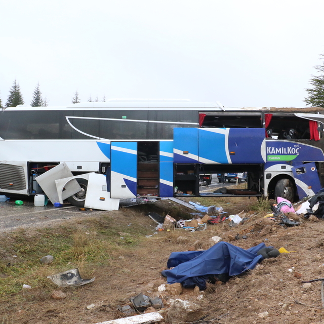 Eskişehir'deki otobüs kazasında şoför yol, araç ve hava koşullarına uygun d...