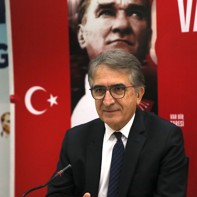 CHP'li Karatepe ve Demir, Gaziantep'te basın mensuplarıyla buluştu