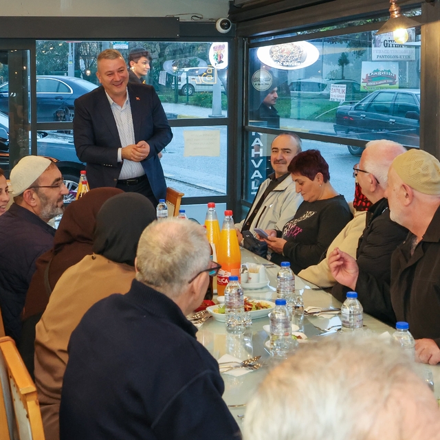 Serdivan'da 60 yaş ve üzeri çiftler kaplıca tatiliyle moral buldu