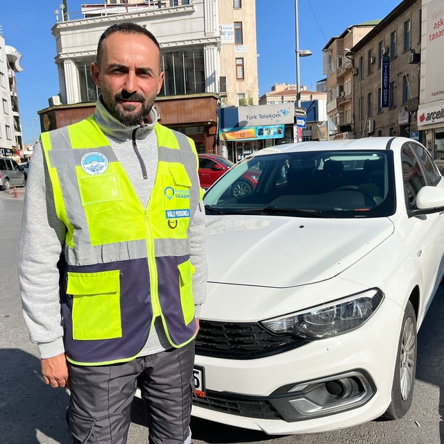 Nefes borusuna şeker kaçan kişiyi 'Heimlich manevrası' ile kurtardı (2)