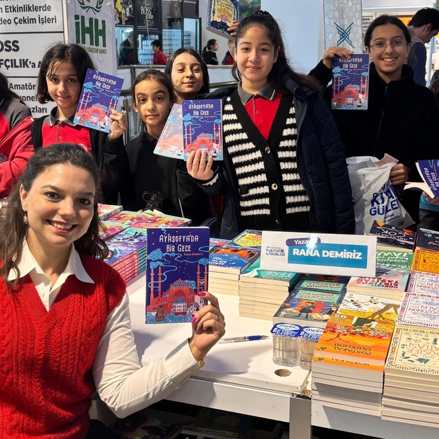 Yazar Rana Demiriz, Kocaeli'de okurlarıyla buluştu