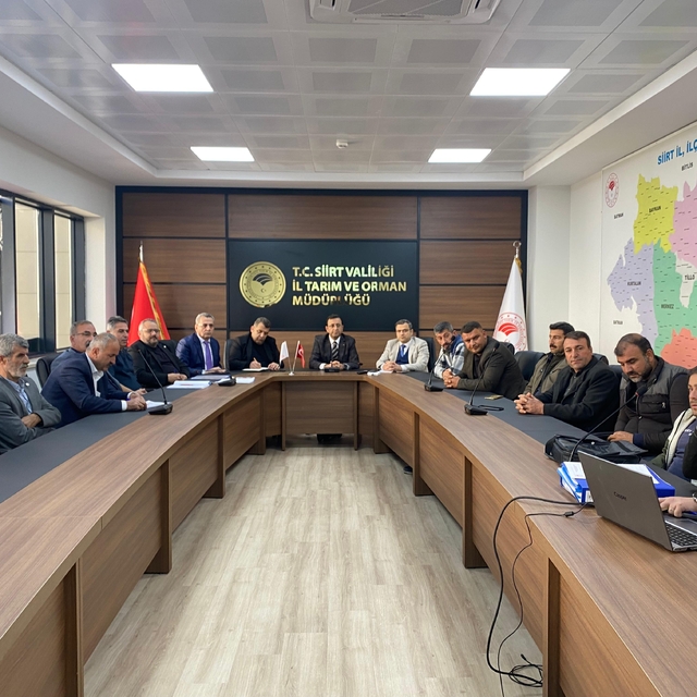 Siirt'te avlak sahalarının kiralanmasına ilişkin bilgilendirme toplantısı y...