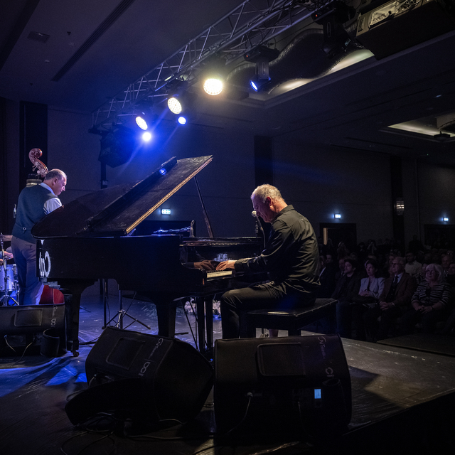 "Uluslararası Ankara Caz Festivali" Kerem Görsev Trio konseri ile başladı