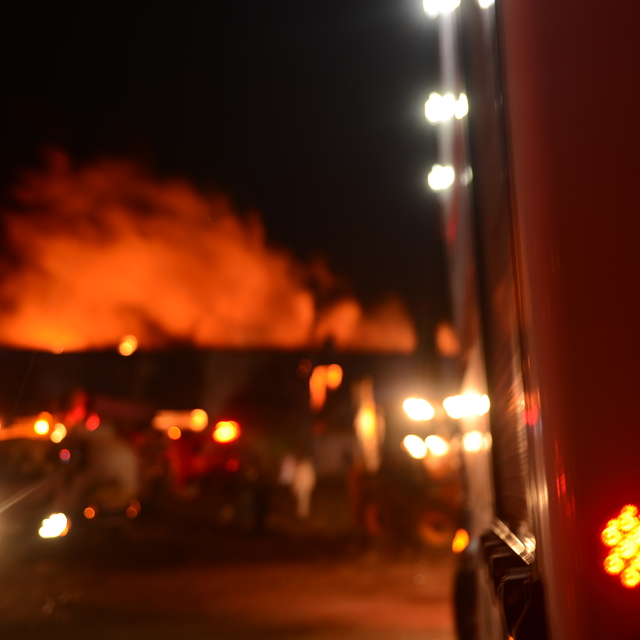 Bursa'da mobilya fabrikasında yangın (2)