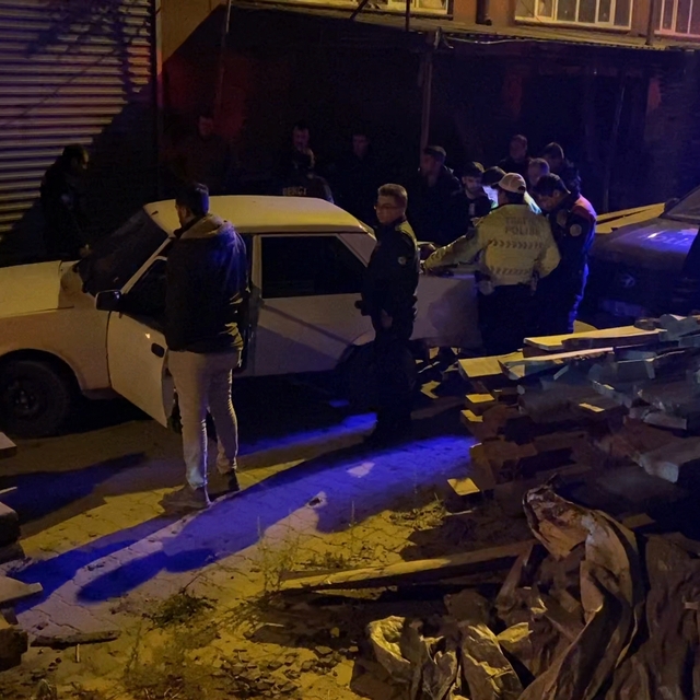 Polisin 'dur' ihtarına uymayan ehliyetsiz sürücüye, 25 kilometrelik takibin...