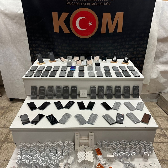 Eskişehir'de 80 kaçak cep telefonu ele geçirildi