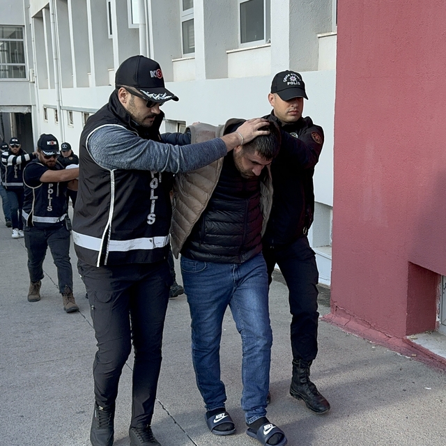 Adana merkezli organize suç örgütü soruşturmasında tutuklu sayısı 215'e yük...