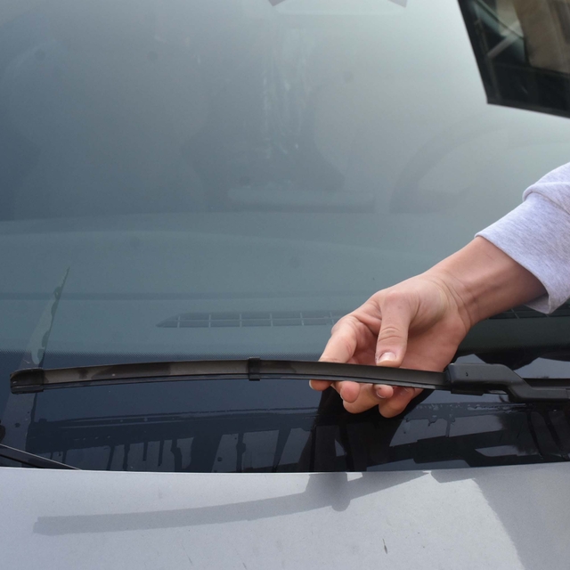 Uygunsuz park için kaldırdığı silecek ceza getirdi