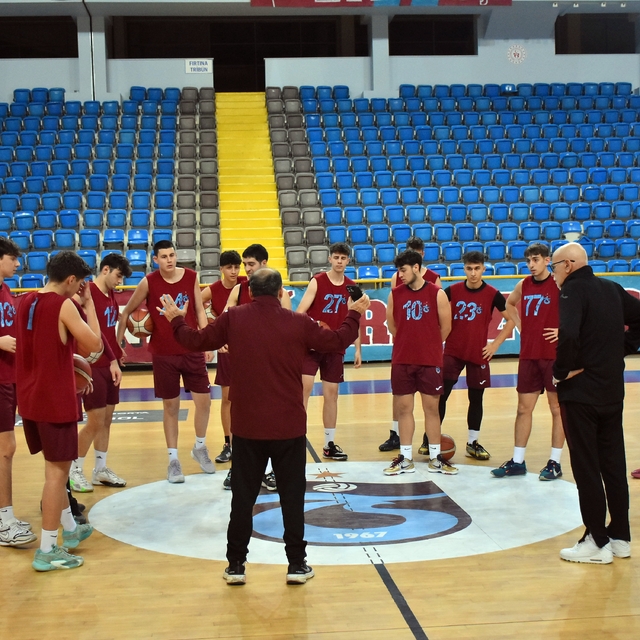 Trabzonspor, basketbolda geleceğin yıldızlarını yetiştirmek için çalışıyor