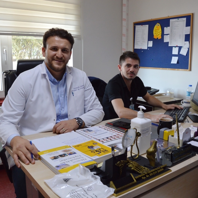 Sivrihisar Devlet Hastanesi'ndeki fizik tedavi ünitesinde yatarak tedavi hi...