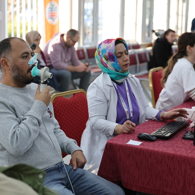ERÜ Hastanelerinde "Dünya KOAH Günü" dolayısıyla solunum fonksiyon testi ya...