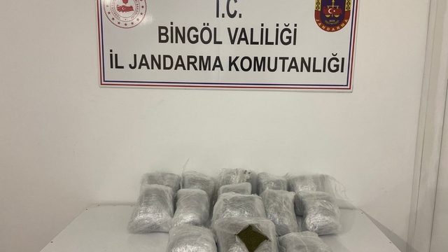 Bingöl'de 19 kilo 930 gram esrar ele geçirildi