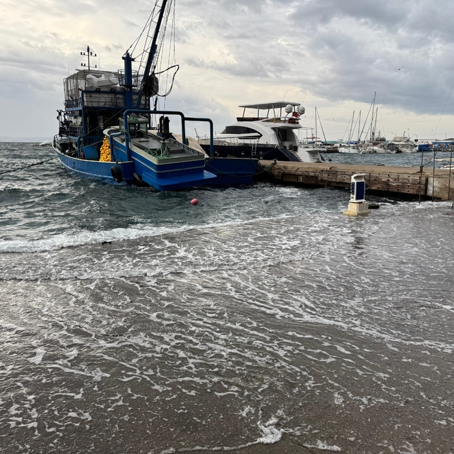 Erdek'te lodos; dev dalgalar oluştu